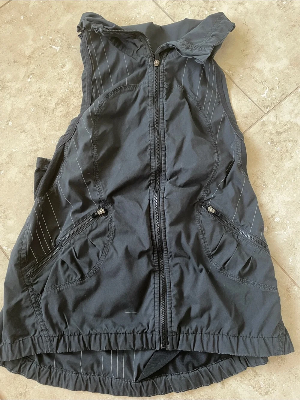 Lululemon Zip Front Vest in Black